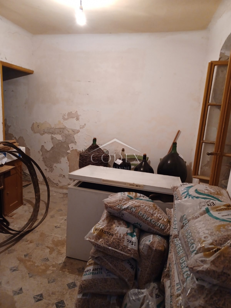 Susak – Donje Selo – Kamnita hiša za prenovo