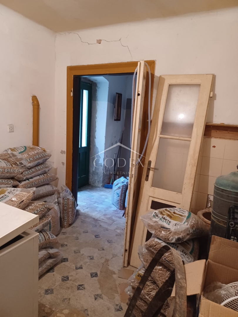 Susak – Donje Selo – Kamnita hiša za prenovo