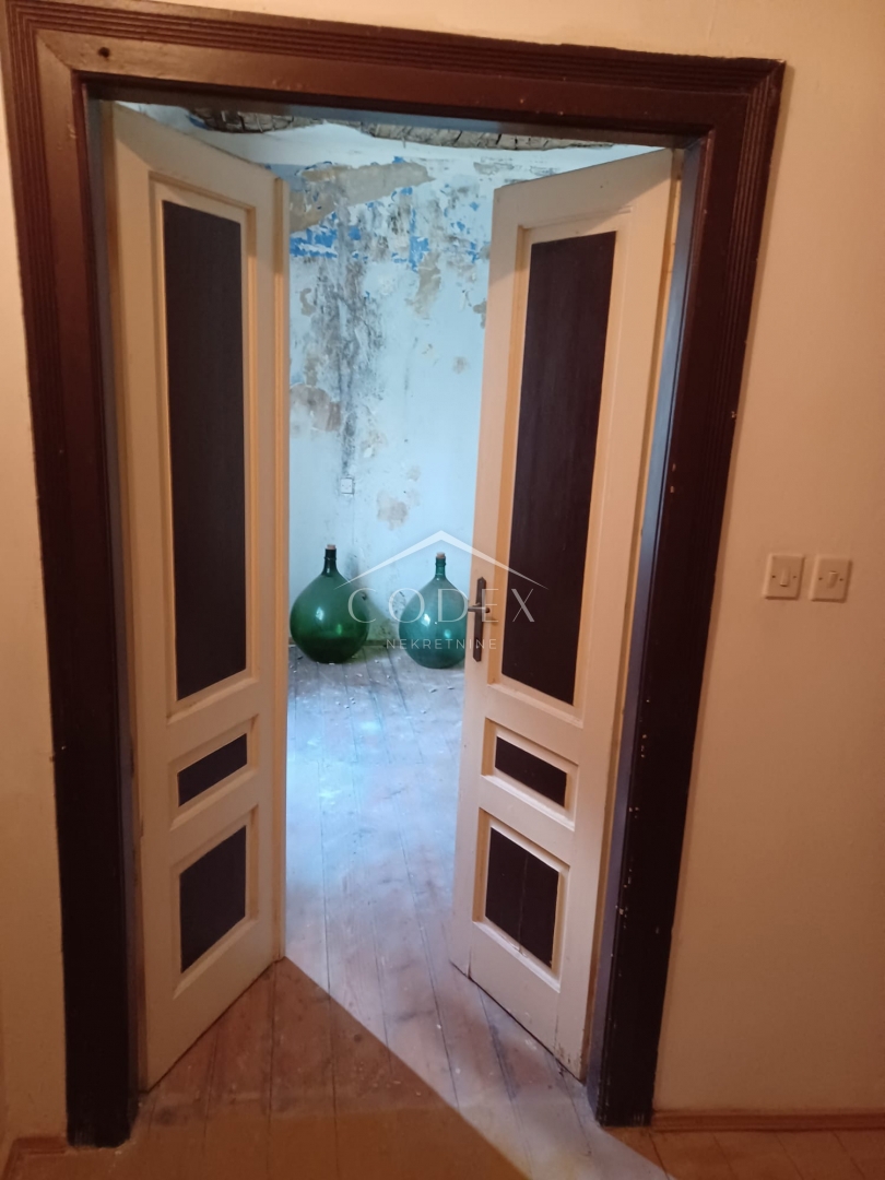 Susak – Donje Selo – Kamnita hiša za prenovo