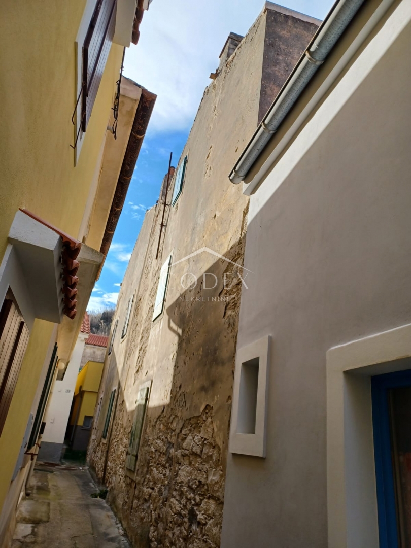 Susak – Donje Selo – Kamnita hiša za prenovo