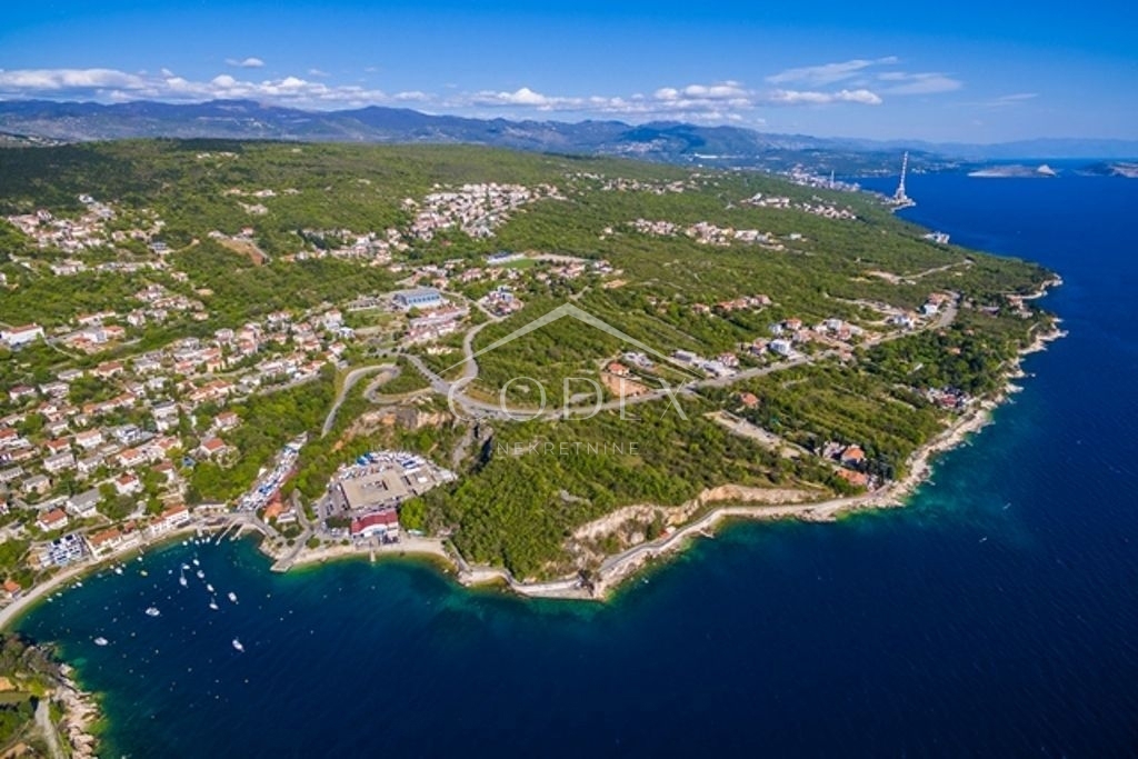 Kostrena - gradbišče z neoviranim razgledom