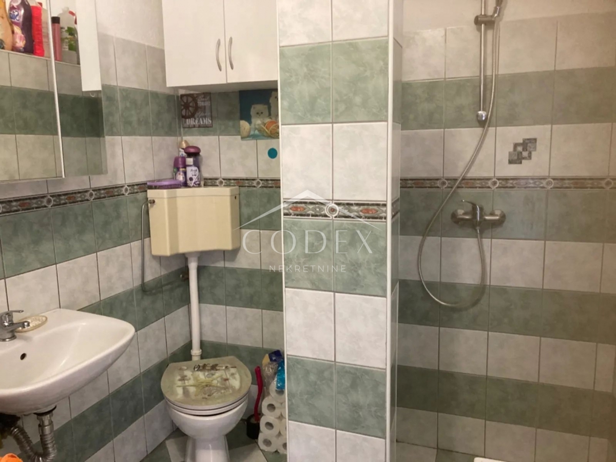 Ližnjan - prodaja 2 hiš na odlični lokaciji