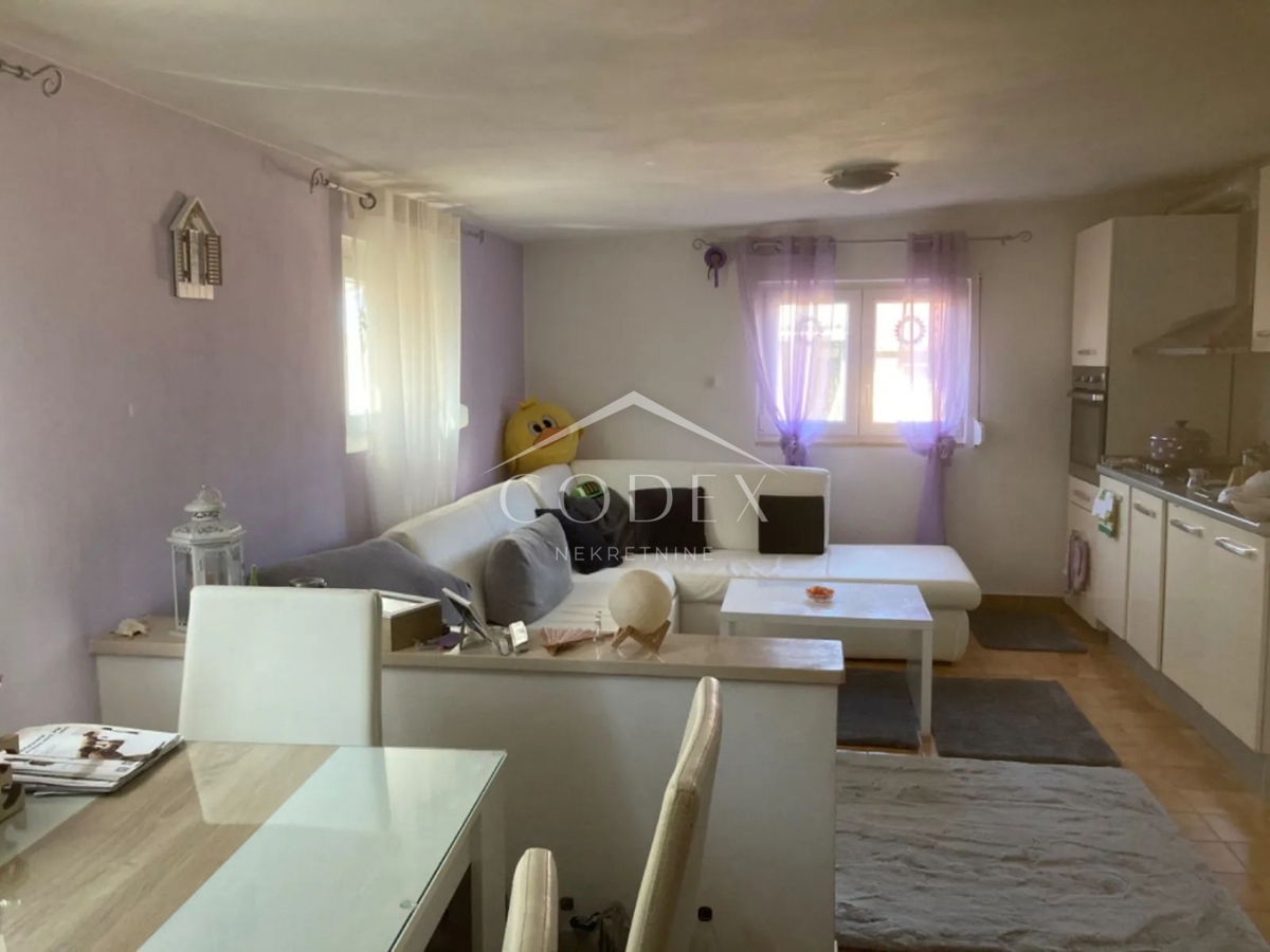 Ližnjan - prodaja 2 hiš na odlični lokaciji