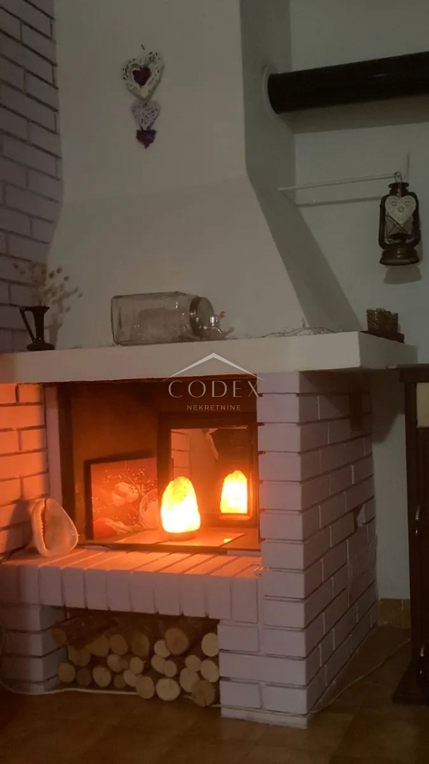 Ližnjan - prodaja 2 hiš na odlični lokaciji