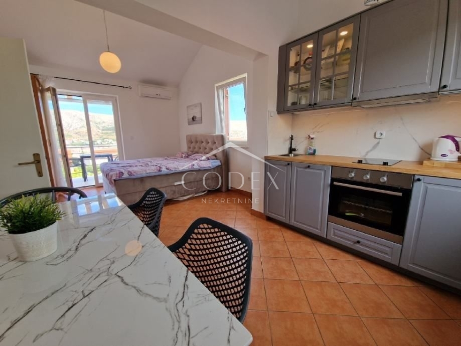 Pag - lepa 2 apartmaja s pogledom na morje