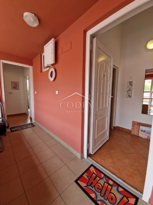 Pag - lepa 2 apartmaja s pogledom na morje