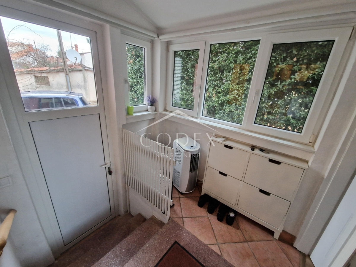 Rovinj - pritličje stanovanje z garažo