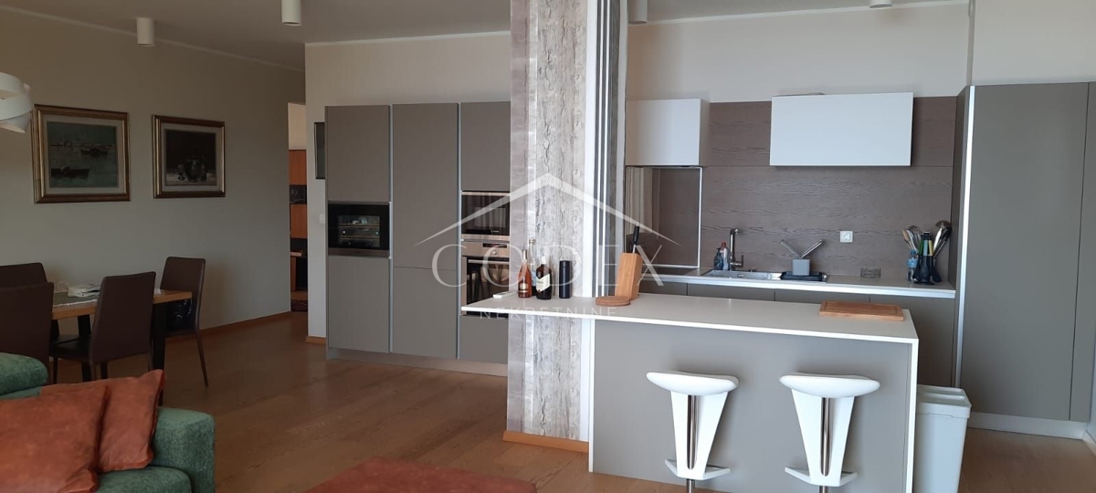 Stanovanje Opatija - Centar, Opatija, 182,38m2
