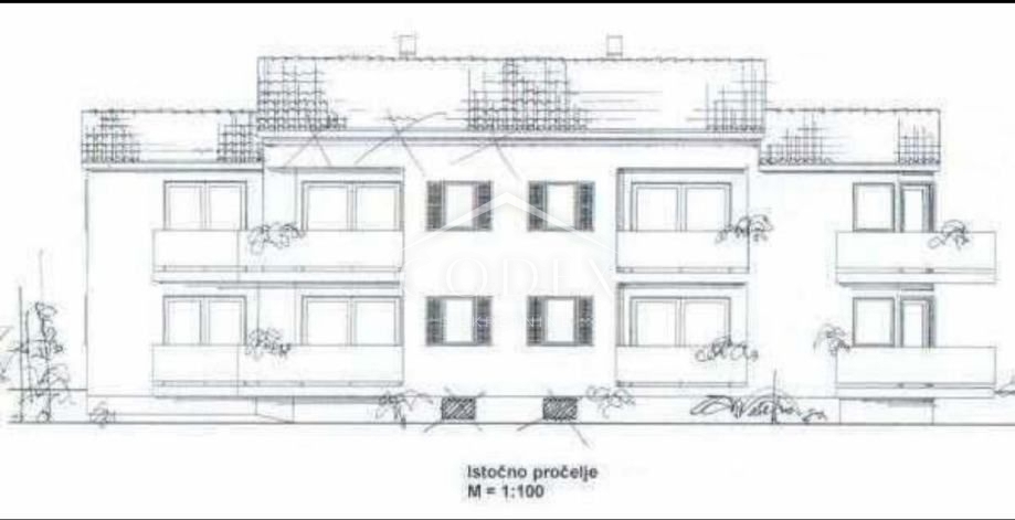 Oprić - gradbeno zemljišče s pogledom na morje