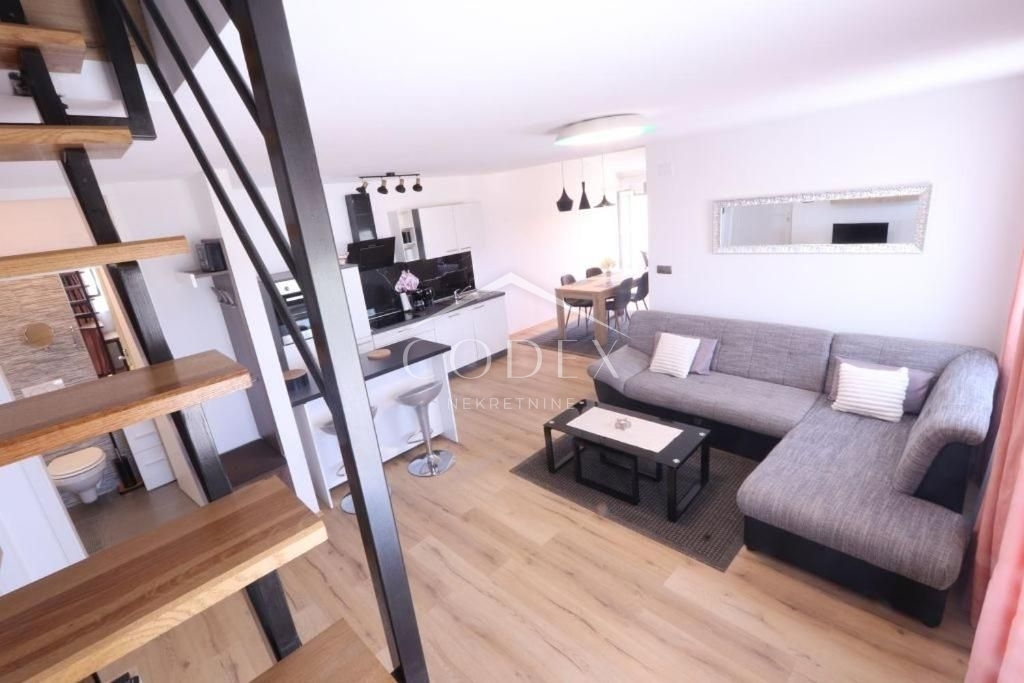 Vodnjan - prodaja hiše z urejenimi turističnimi apartmaji