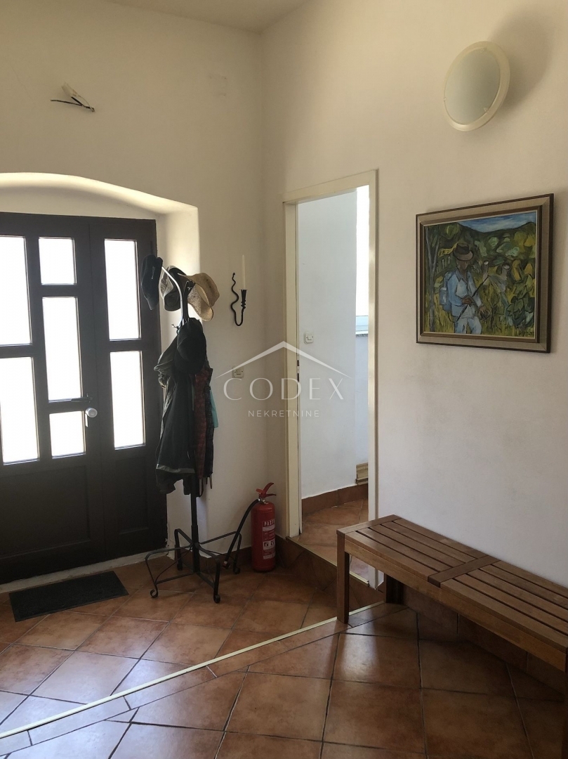 Grobnik - avtohtona hiša z očarljivim pogledom na morje
