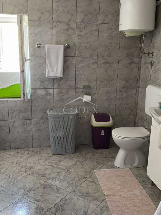 Krk - Soline, hiša na odlični lokaciji ob morju