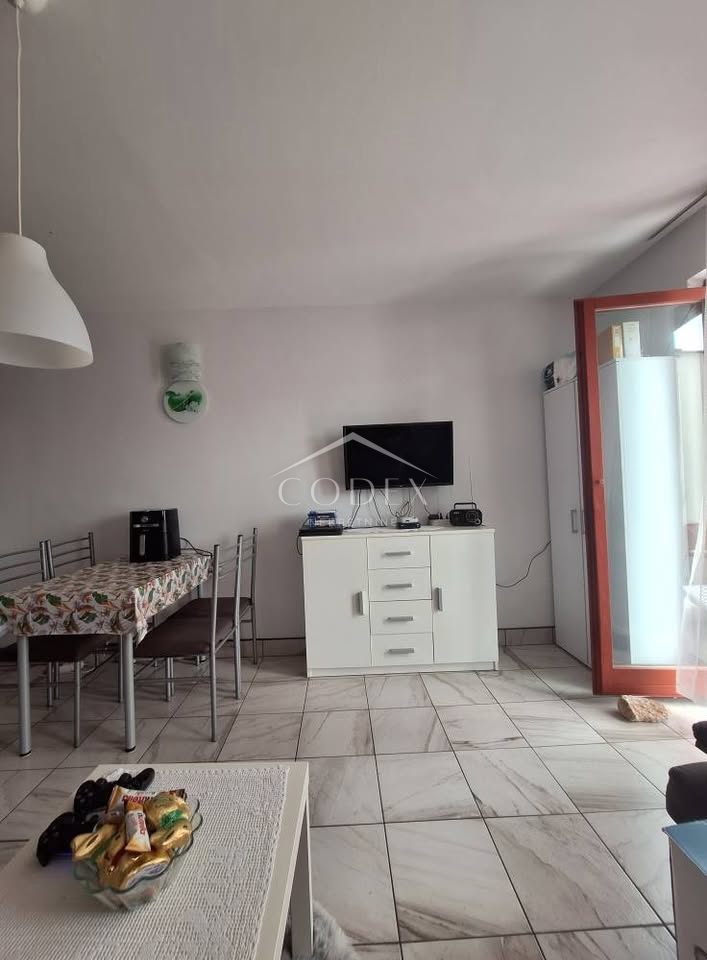 Stinica- Garsonjera prav za vas!