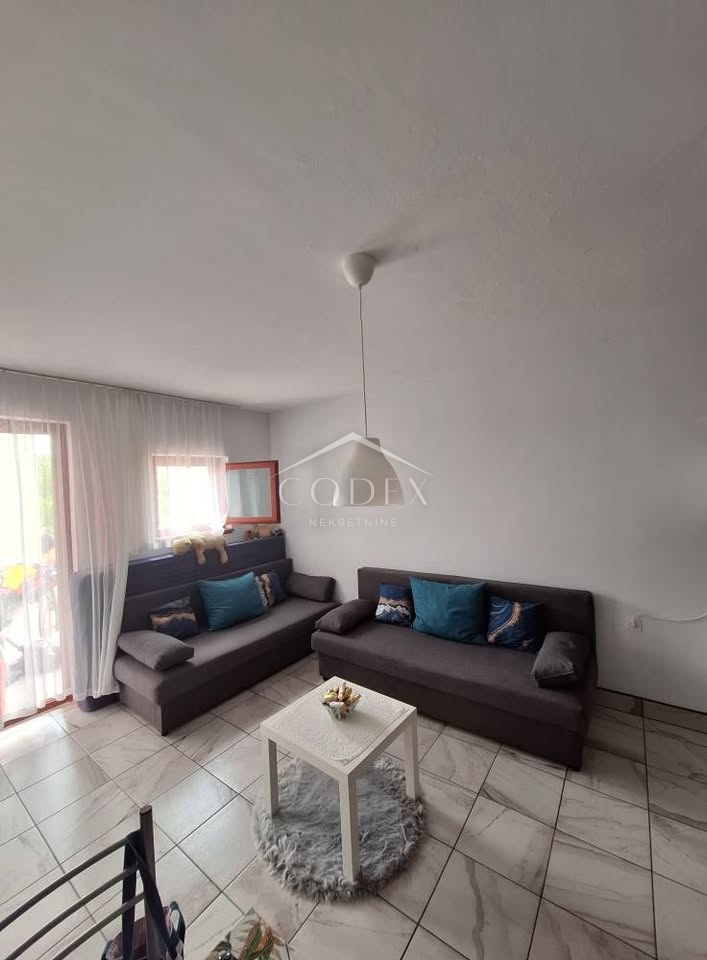 Stinica- Garsonjera prav za vas!