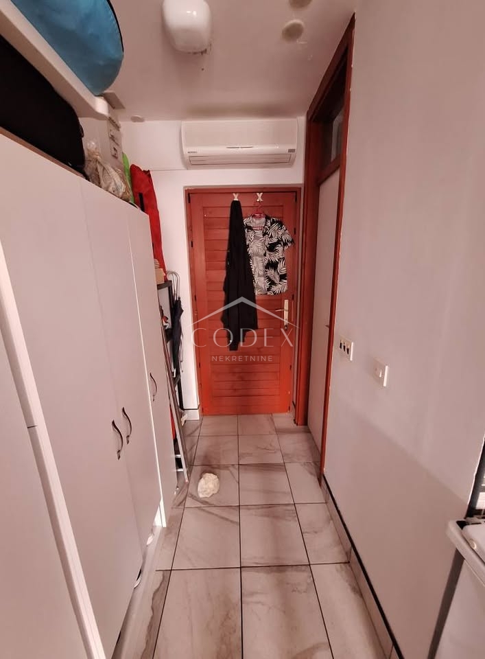 Stinica- Garsonjera prav za vas!