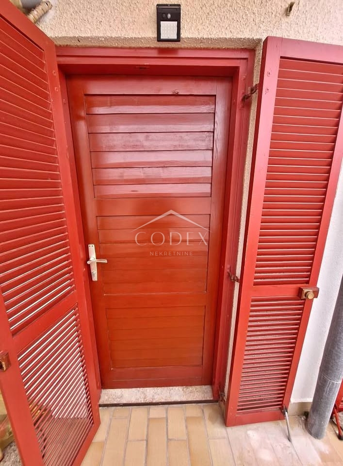 Stinica- Garsonjera prav za vas!