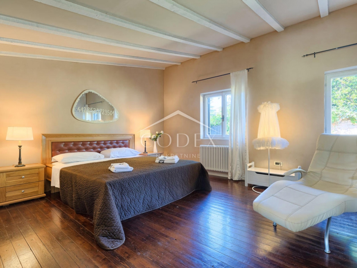 Umag - Vila s 3 bungalovi - prva vrsta od morja