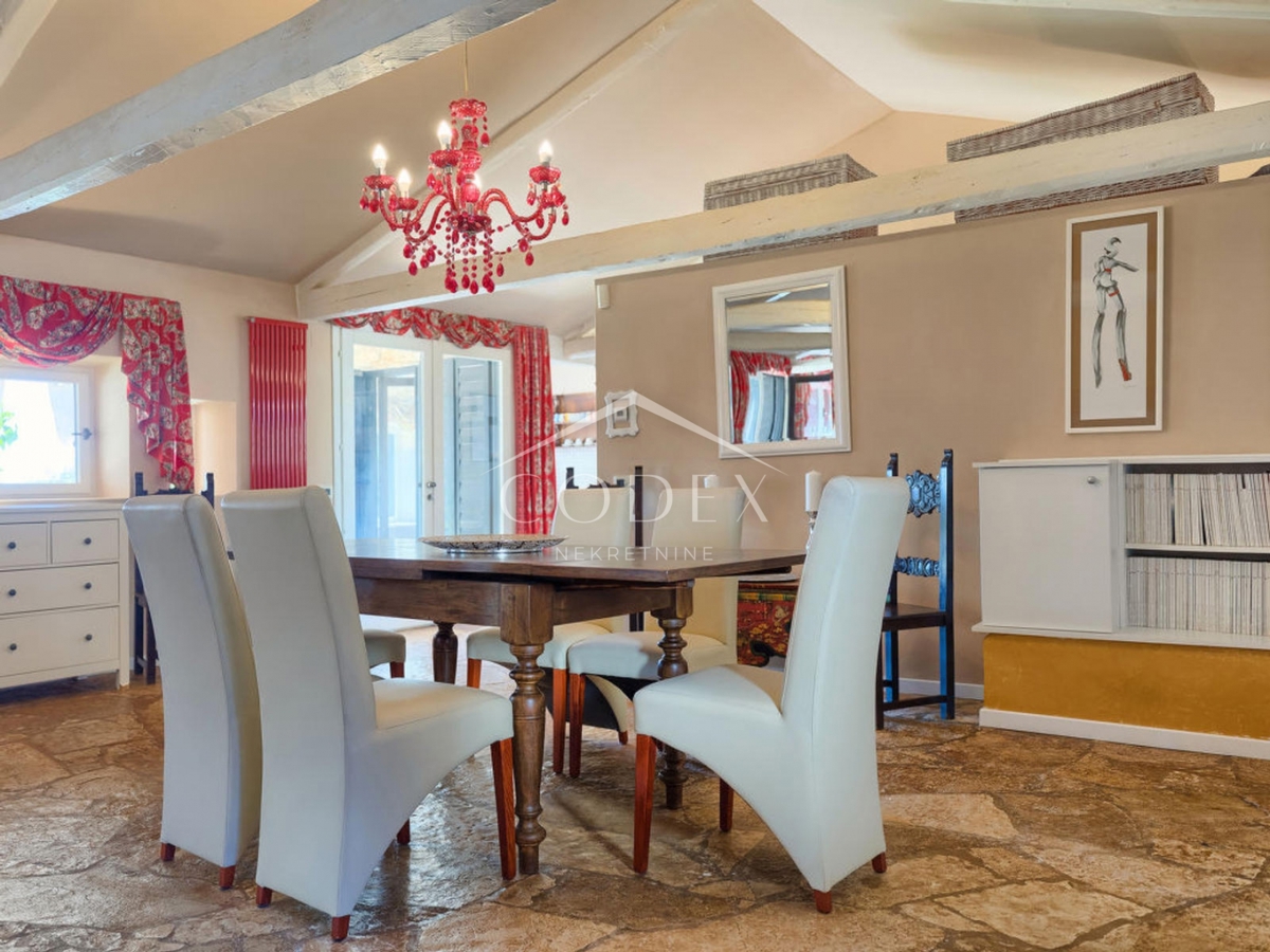 Umag - Vila s 3 bungalovi - prva vrsta od morja