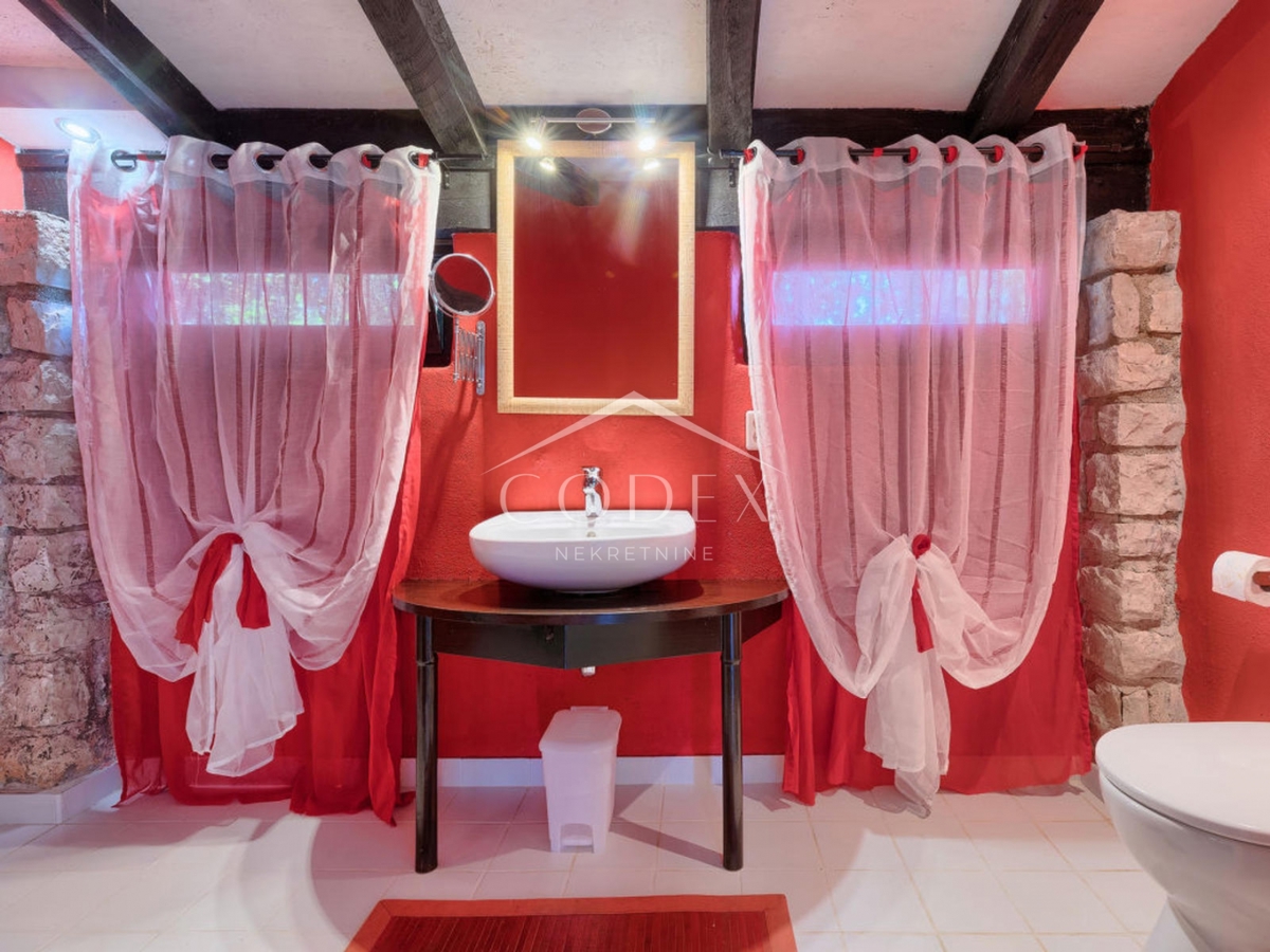 Umag - Vila s 3 bungalovi - prva vrsta od morja