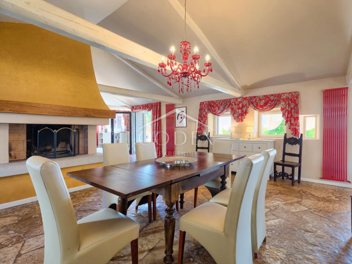 Umag - Vila s 3 bungalovi - prva vrsta od morja