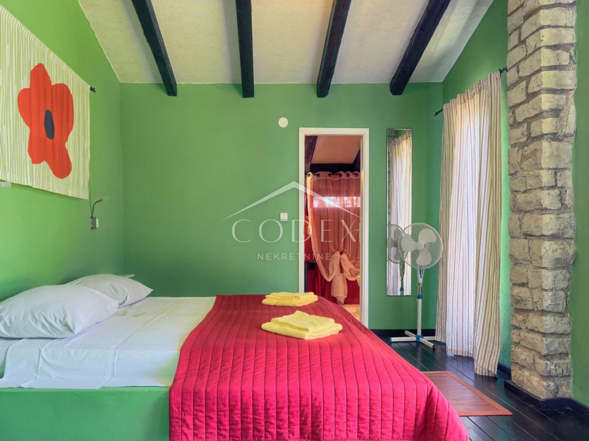 Umag - Vila s 3 bungalovi - prva vrsta od morja