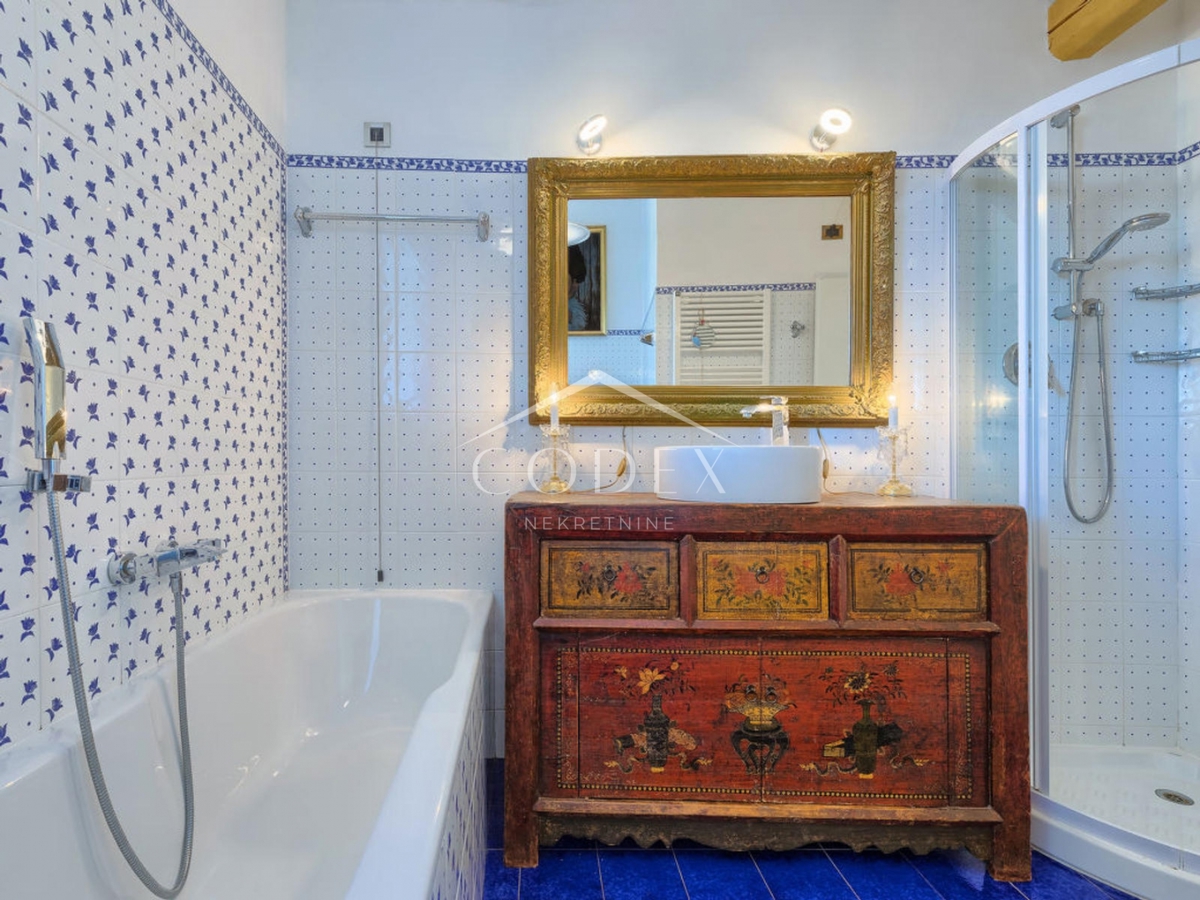 Umag - Vila s 3 bungalovi - prva vrsta od morja