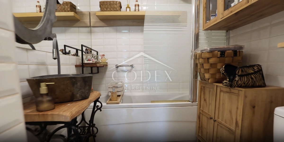 Crikvenica – prodaja rustikalnega stanovanja s teraso