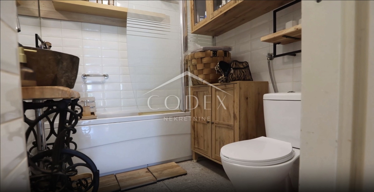 Crikvenica – prodaja rustikalnega stanovanja s teraso