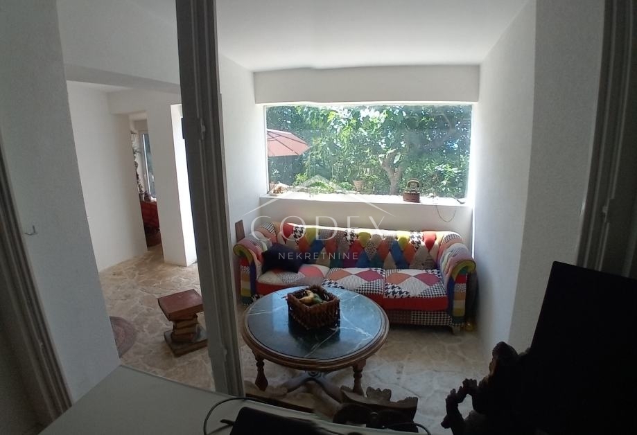 Crikvenica – prodaja rustikalnega stanovanja s teraso