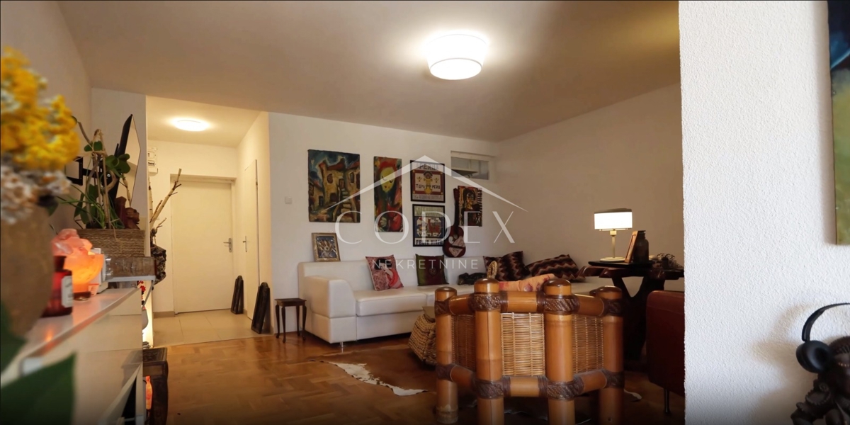 Crikvenica – prodaja rustikalnega stanovanja s teraso