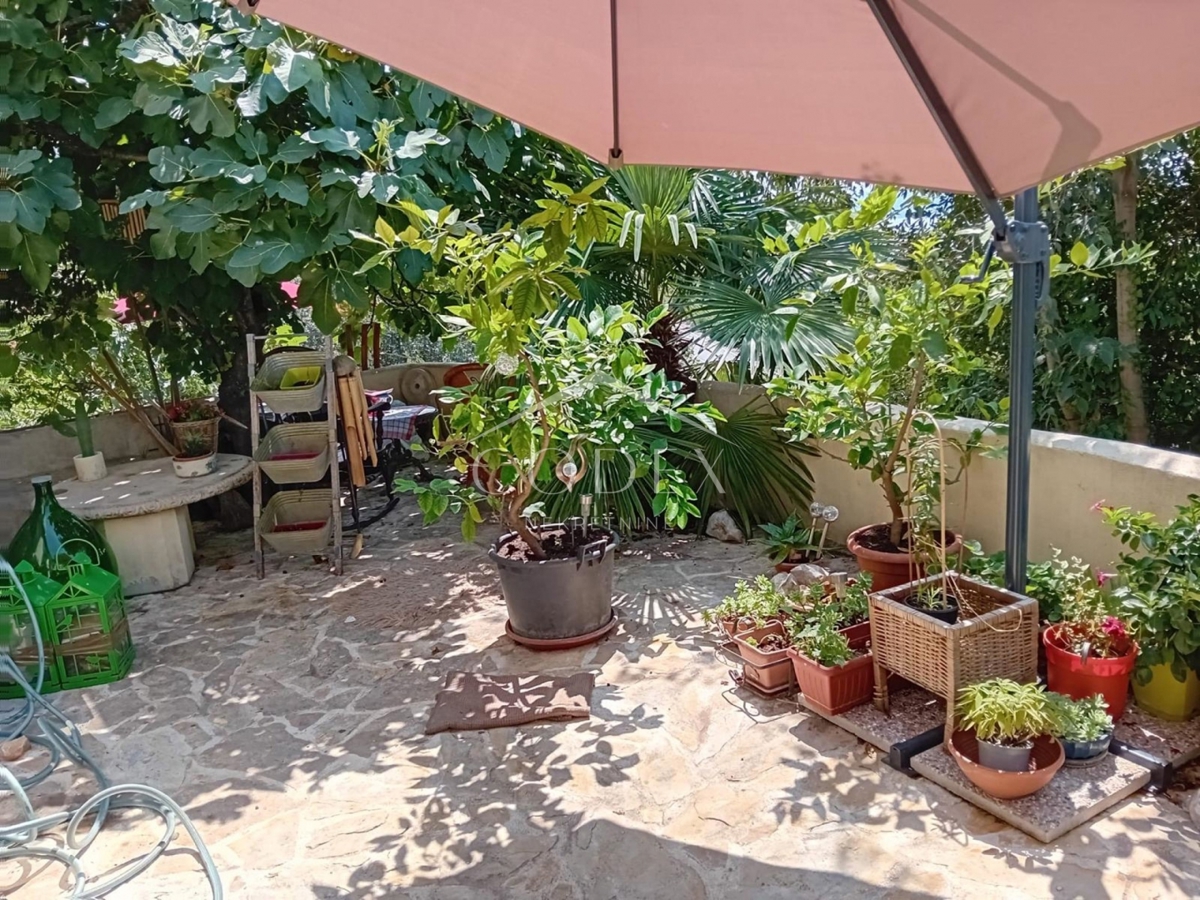 Crikvenica – prodaja rustikalnega stanovanja s teraso