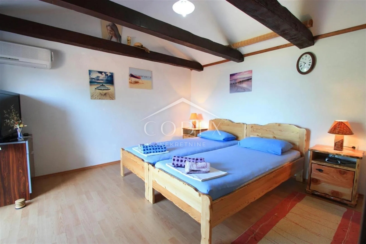 CRIKVENICA – Kamnita hiša s panoramskim pogledom na morje