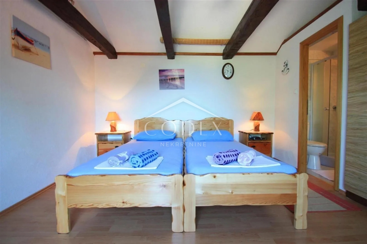 CRIKVENICA – Kamnita hiša s panoramskim pogledom na morje