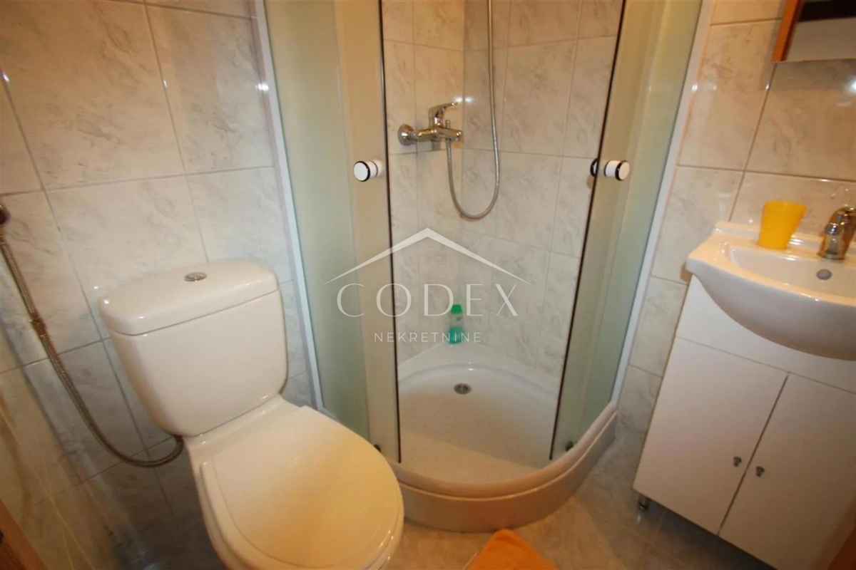 CRIKVENICA – Kamnita hiša s panoramskim pogledom na morje