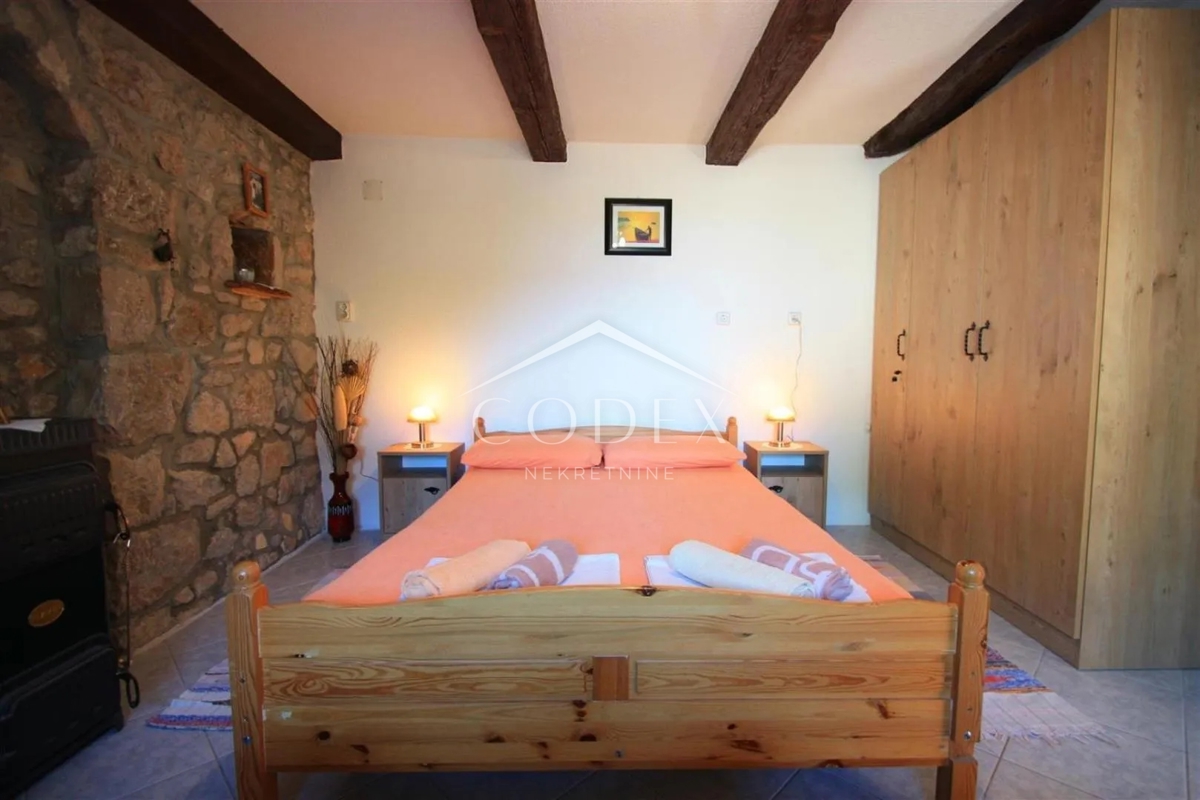 CRIKVENICA – Kamnita hiša s panoramskim pogledom na morje