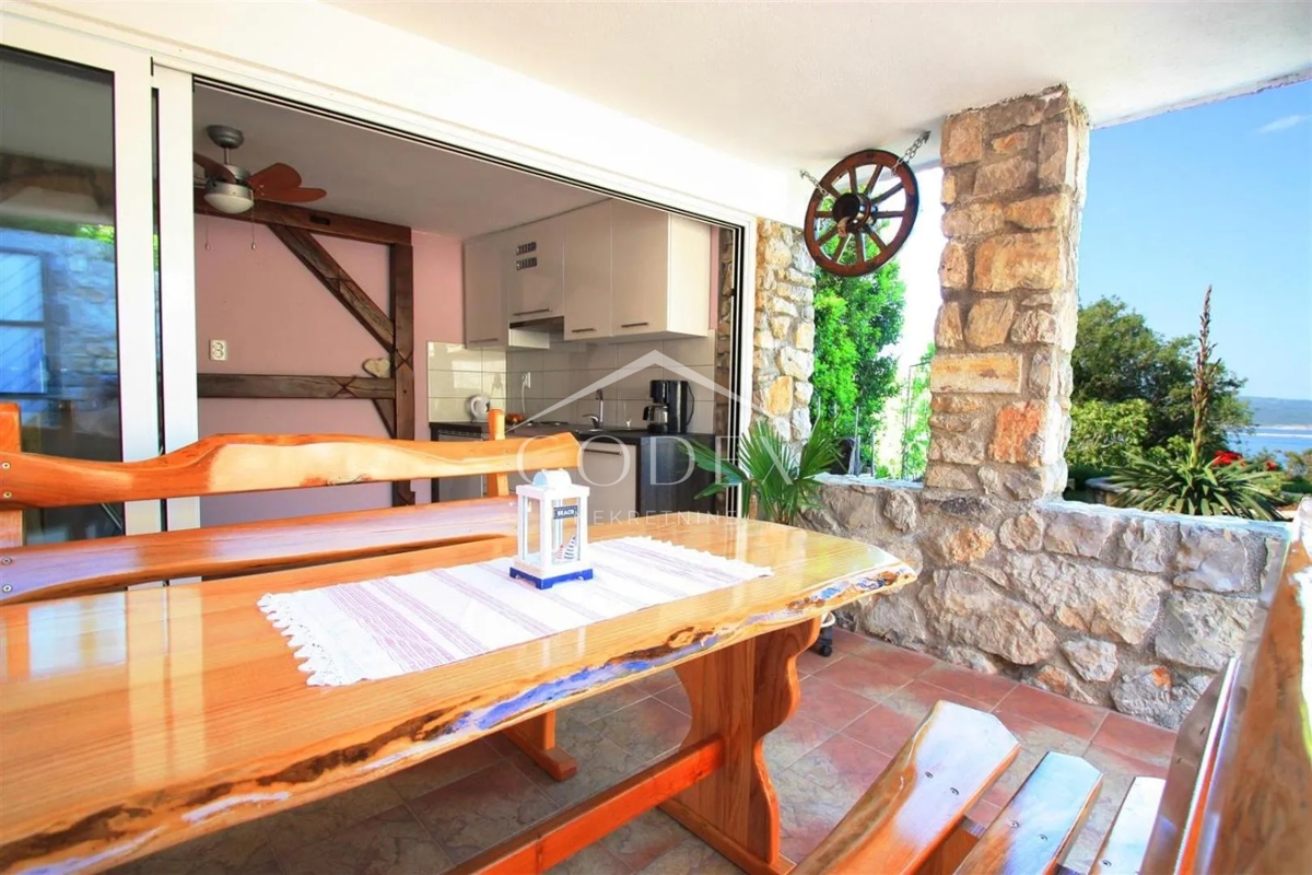 CRIKVENICA – Kamnita hiša s panoramskim pogledom na morje