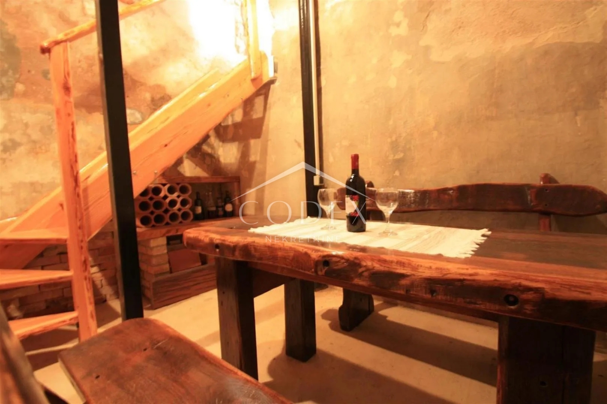 CRIKVENICA – Kamnita hiša s panoramskim pogledom na morje