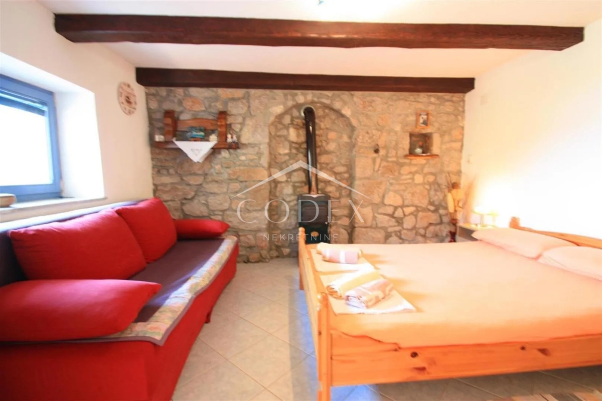 CRIKVENICA – Kamnita hiša s panoramskim pogledom na morje