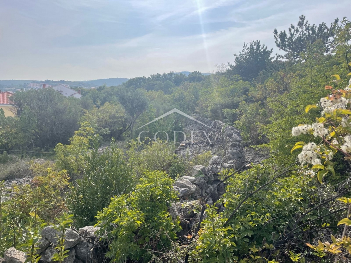 Vrbnik – Zemljišče s panoramskim pogledom na morje