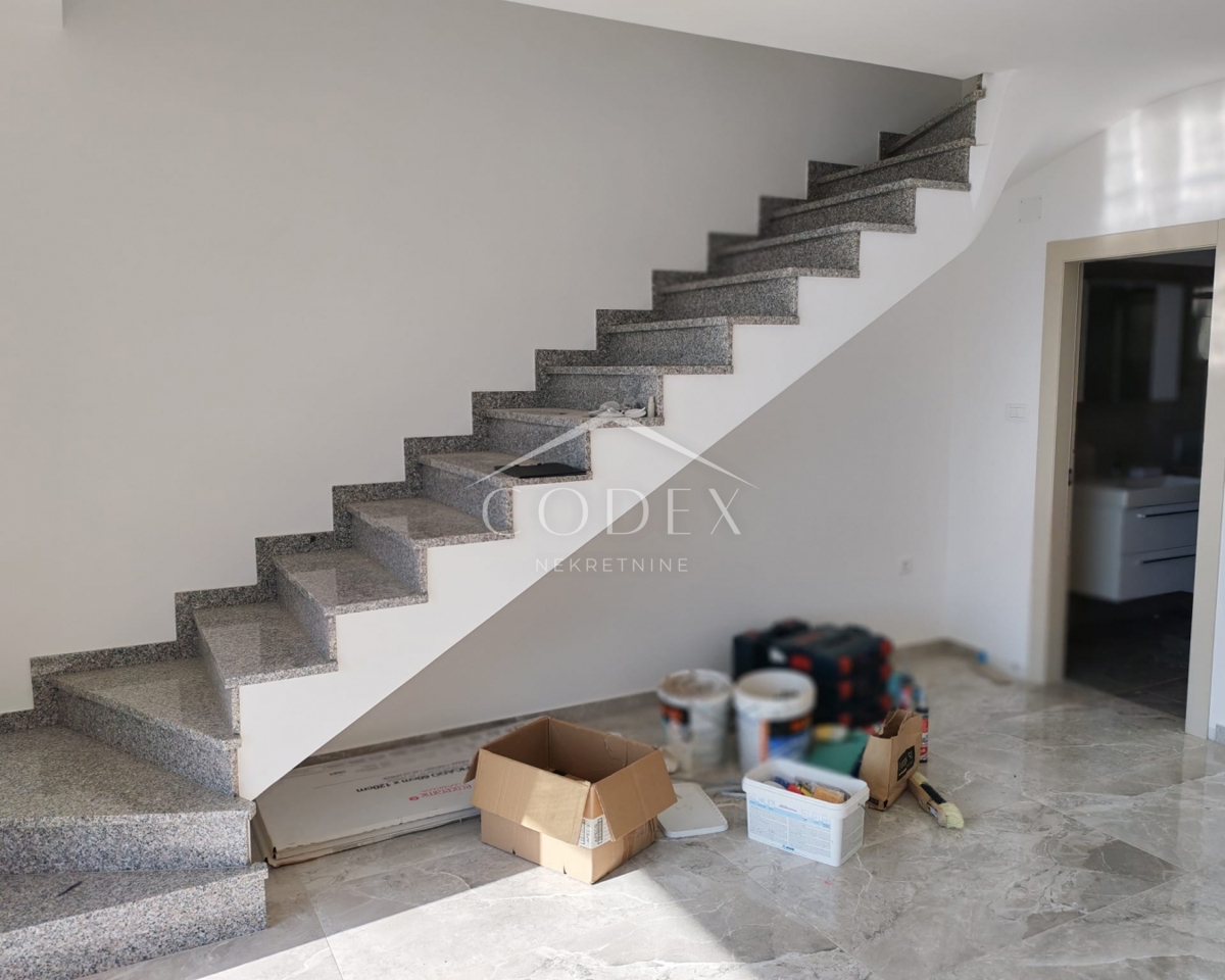 Dramalj – Stanovanje v novogradnji s pogledom na morje