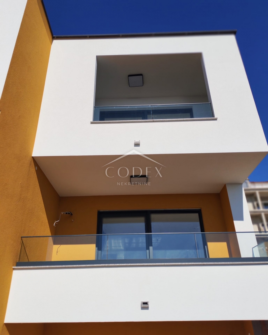 Dramalj – Stanovanje v novogradnji s pogledom na morje