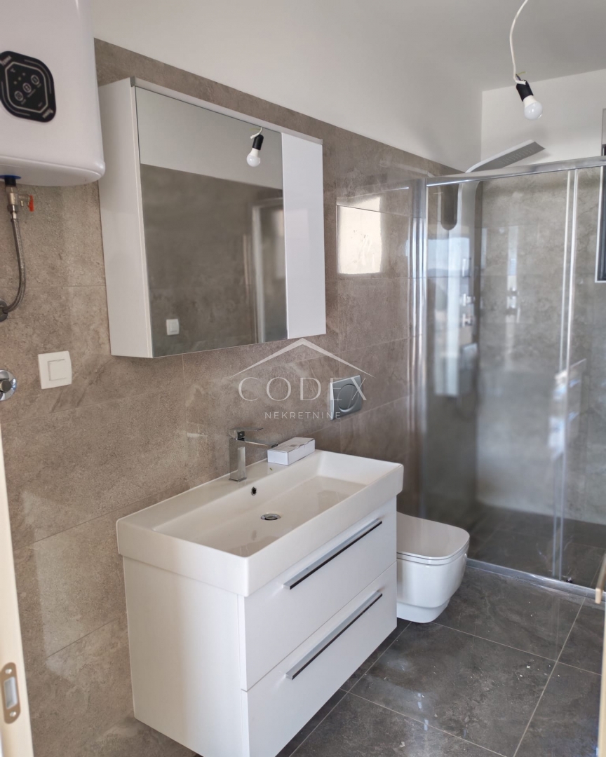 Dramalj – Stanovanje v novogradnji s pogledom na morje