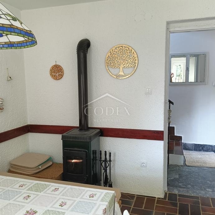 Hiša v središču Mali Lošinj z intimnim dvoriščem