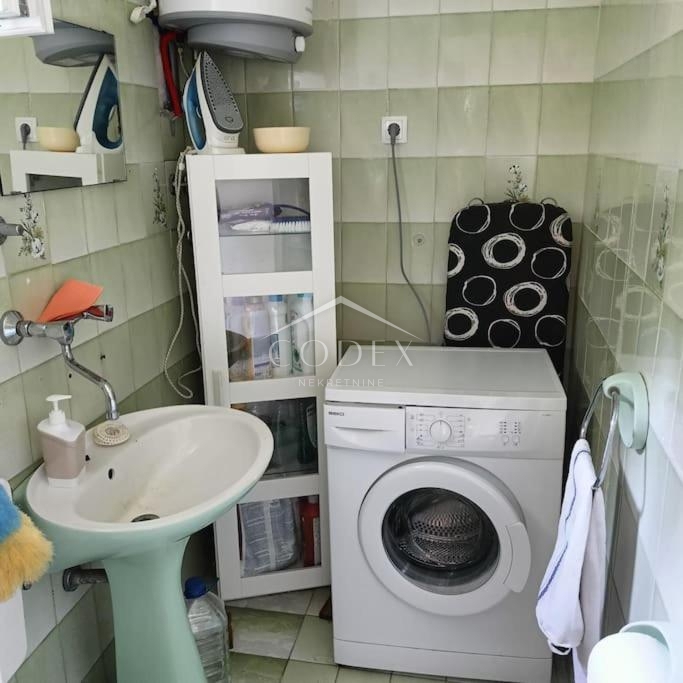 Hiša v središču Mali Lošinj z intimnim dvoriščem