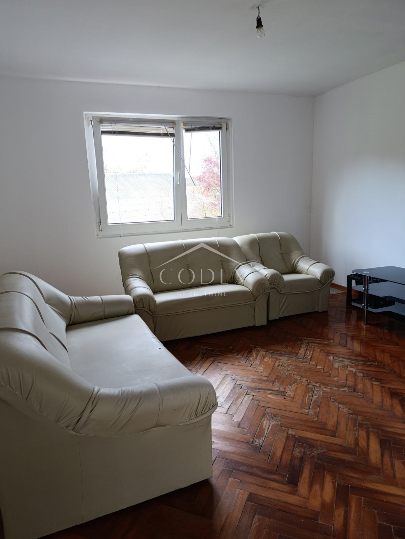 Donje Mrzlo Polje – prodaja hiše z 2 stanovanjema blizu Mrežnice