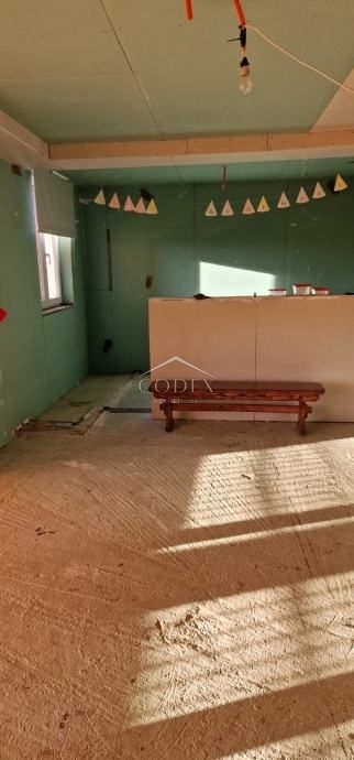 Fažana - prodaja dvoetažnega stanovanja s pogledom na morje