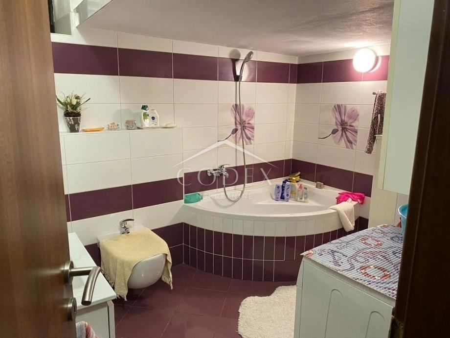 Hiša Mali Lošinj, 160m2