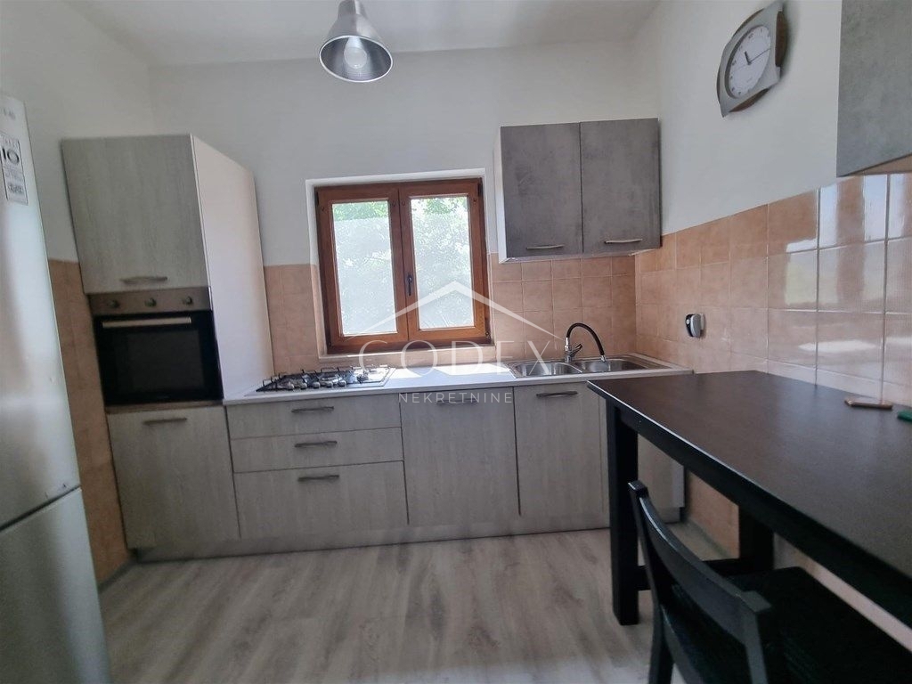 Pazin - hiša z veliko potenciala in čudovitim panoramskim razgledom!