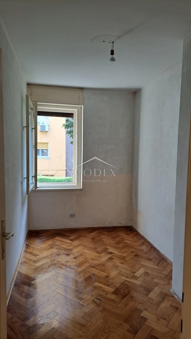 Vojak - prodaja stanovanja za adaptacijo