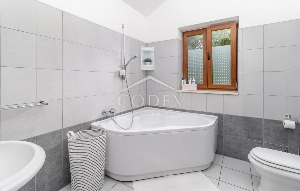 Grižane - čudovita vila z bazenom in savno